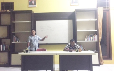 Diskusi dengan Mahasiswa, Husnul ajak bersama Bawaslu Awasi Pemilu.