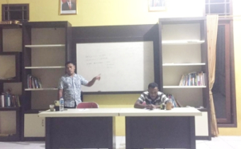 Diskusi dengan Mahasiswa, Husnul ajak bersama Bawaslu Awasi Pemilu.