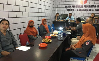 Diskusi teknis pengawasan pendaftaran dan verifikasi Parpol, Bawaslu Halteng hadirkan KPU
