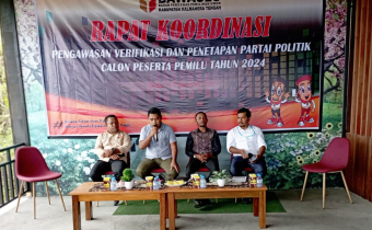 Gelar Rakor, Bawaslu Halteng Warning Parpol Patuhi Aturan.