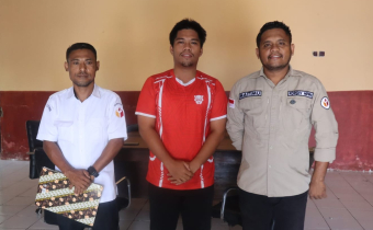 Koordinator Divisi Hukum, Pencegahan, Partisipasi Masyarakat dan Hubungan Masyarakat Bawaslu Halteng saat melakukan koordinasi bersama Kwarcab Pramuka Halteng, pada Rabu (15/10/2025)/Foto: Publikasi dan Pemberitaaan Bawaslu Halmahera Tengah